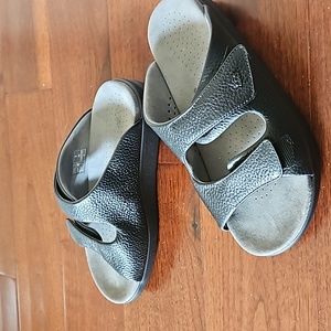 SAS slide sandal